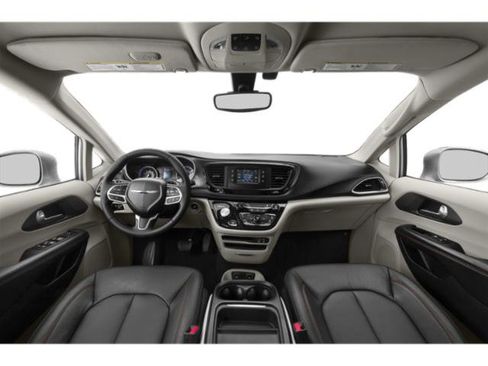 Used 2019 Chrysler Pacifica Limited w/ S Appearance Package image 11