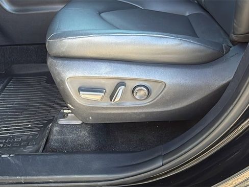 Used 2024 Toyota Grand Highlander XLE image 10