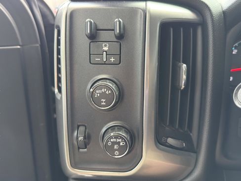 Used 2017 Chevrolet Silverado 1500 LT w/ All Star Edition AWD/4WD image 23