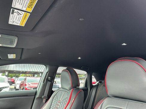 Used 2025 Honda HR-V Sport image 15