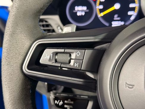 Used 2022 Porsche 911 GT3 RWD image 43