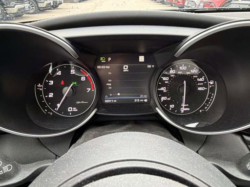Used 2022 Alfa Romeo Giulia Veloce image 14