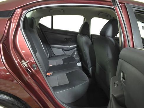 Used 2024 Nissan Sentra SV FWD image 31
