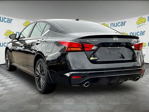 Used 2025 Nissan Altima 2.5 SV w/ SV Special Edition Package image 4