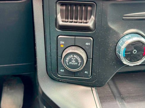 Used 2024 Ford F150 Lariat w/ Equipment Group 502A High image 29