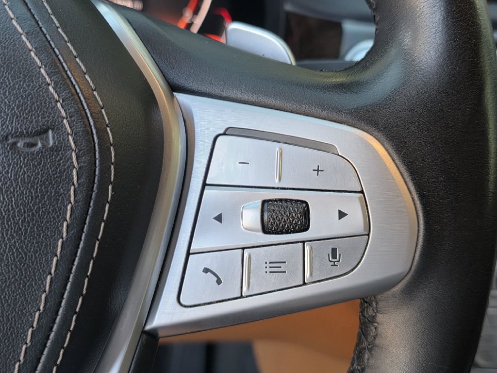 Used 2020 BMW 740i w/ Premium Package RWD image 34