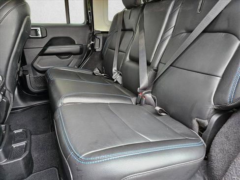 Used 2021 Jeep Wrangler Unlimited Rubicon 4xe w/ Cold Weather Group AWD/4WD image 20