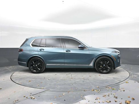 Used 2023 BMW X7 xDrive40i w/ Premium Package image 8