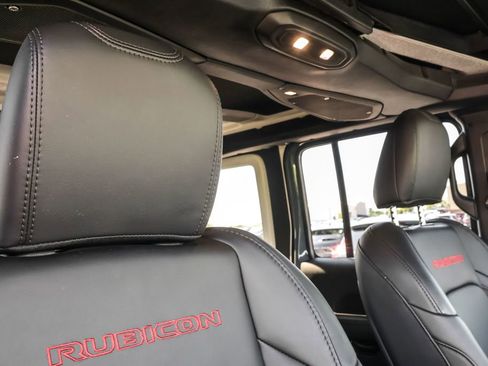 Used 2024 Jeep Wrangler Unlimited Rubicon image 40