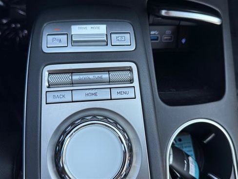 Used 2025 Genesis GV70 2.5T AWD/4WD image 34