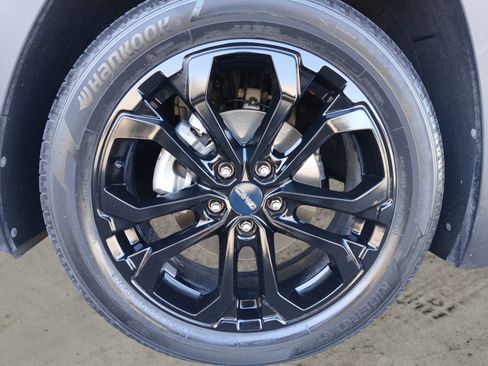 Used 2021 GMC Terrain SLE w/ Elevation Edition image 14