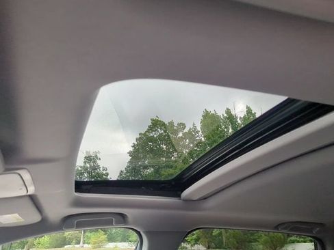 Used 2019 Honda CR-V Touring image 19