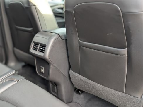 Used 2021 Chevrolet Equinox LT image 44