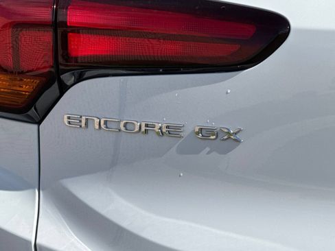 Used 2024 Buick Encore GX Preferred FWD image 31