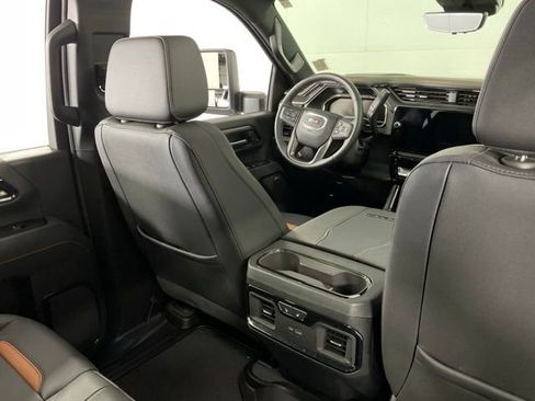 Used 2025 GMC Sierra 3500 AT4 w/ AT4 Premium Plus Package image 35
