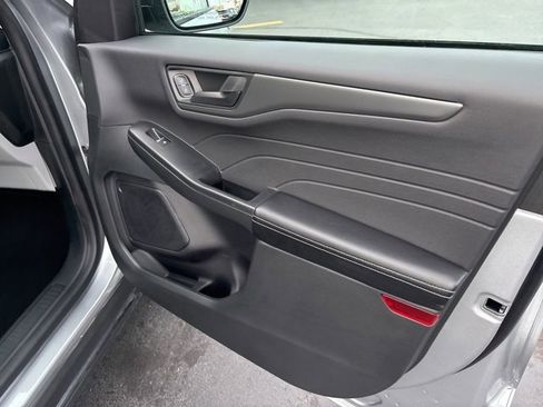 Used 2023 Ford Escape Active image 6