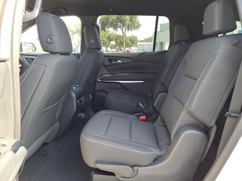 New 2026 Chevrolet Traverse LT image 10