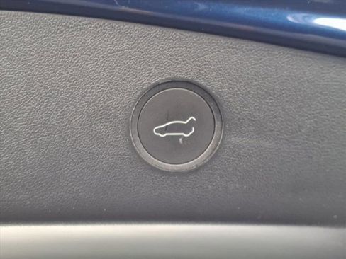 Used 2023 Tesla Model 3 Standard Range image 12