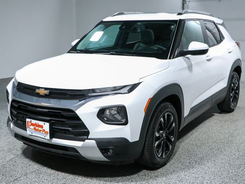 Used 2021 Chevrolet TrailBlazer LT w/ Sun and Liftgate Package FWD image 32