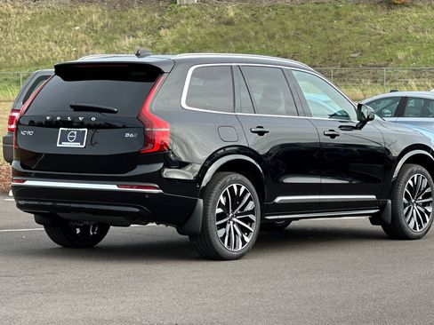 New 2026 Volvo XC90 B6 Plus w/ Protection Package image 3