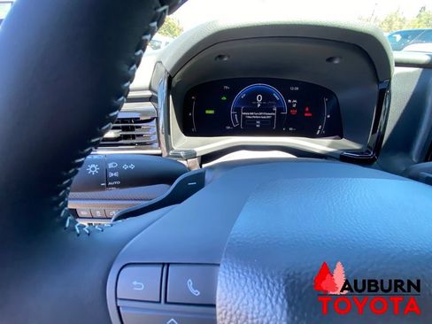 New 2026 Toyota Camry SE FWD image 32