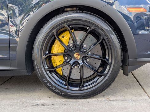 Used 2024 Porsche Cayenne Turbo GT image 28