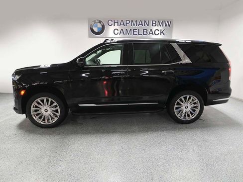 Used 2021 Cadillac Escalade Premium Luxury image 3