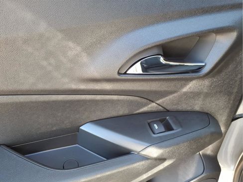 New 2026 Chevrolet Trax LT w/ Driver Confidence Package image 10