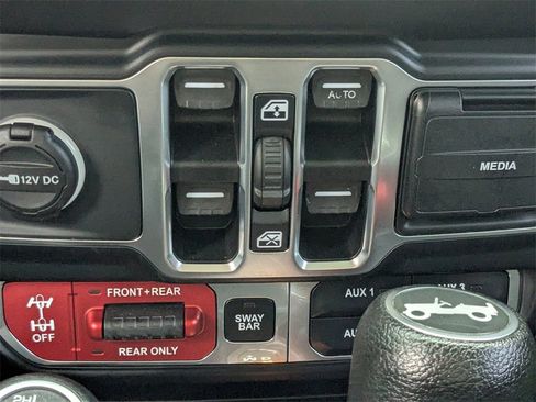 Used 2018 Jeep Wrangler Unlimited Rubicon image 22