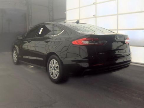 Used 2020 Ford Fusion S FWD image 5
