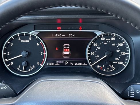 Used 2025 Nissan Rogue SV FWD image 18