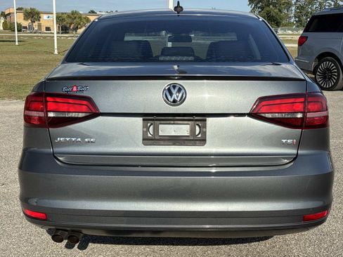 Used 2016 Volkswagen Jetta SE FWD image 5