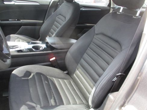 Used 2014 Ford Fusion SE image 17