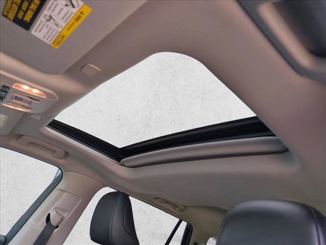 Used 2024 Toyota Highlander XLE FWD image 15