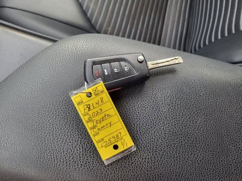 Used 2023 Toyota Camry SE image 25