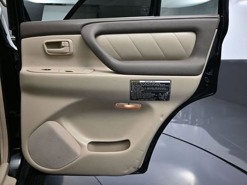 Used 2006 Toyota Land Cruiser image 42