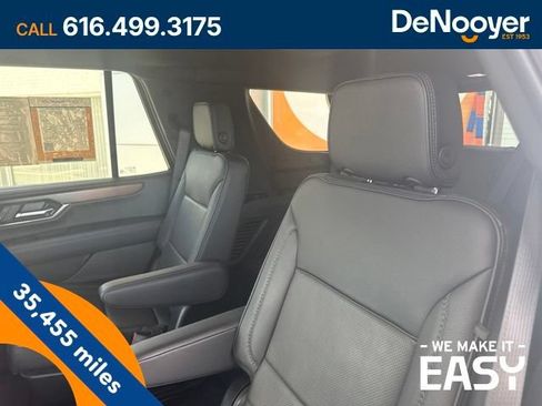 Used 2025 GMC Yukon Denali AWD/4WD image 30
