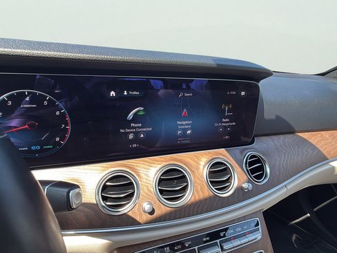 Certified 2023 Mercedes-Benz E 450 4MATIC Sedan image 16