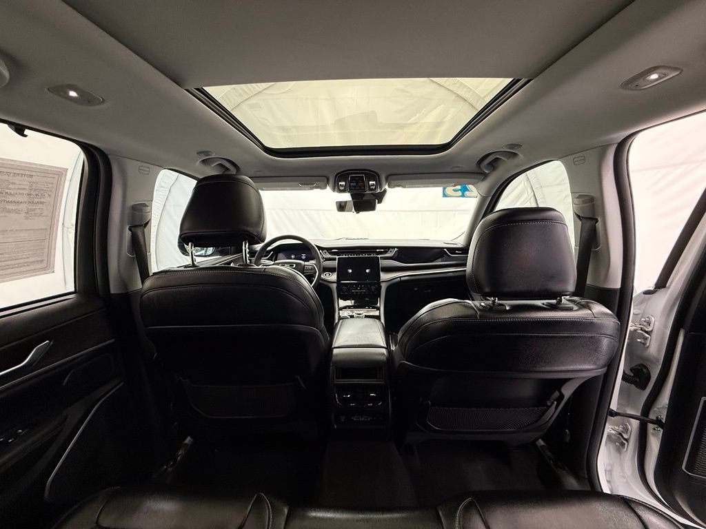 Used 2023 Jeep Grand Cherokee 4WD 4xe image 31