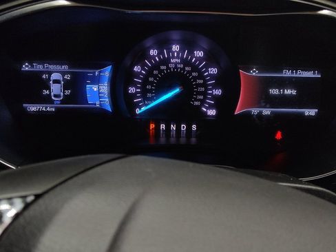 Used 2020 Ford Fusion SE AWD/4WD image 23