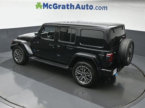 Used 2022 Jeep Wrangler Unlimited Sahara image 25