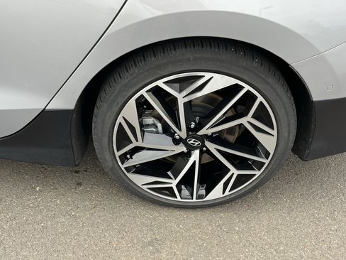 Used 2024 Hyundai Ioniq 6 Limited image 25