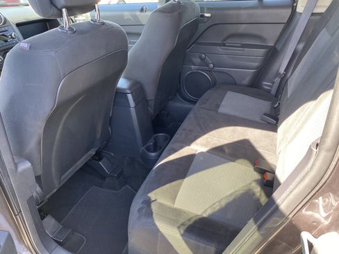 Used 2016 Jeep Patriot Sport FWD image 16