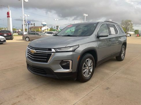 Used 2023 Chevrolet Traverse LT w/ LPO, Floor Liner Package AWD/4WD image 2