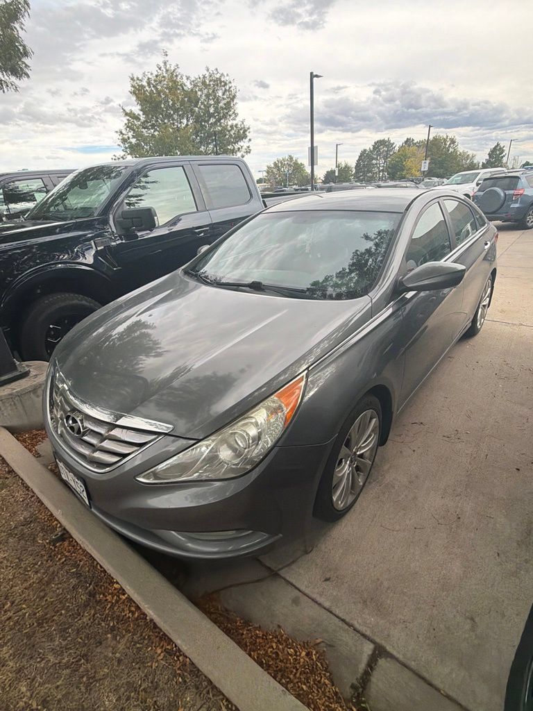 Used 2013 Hyundai Sonata SE FWD image 3