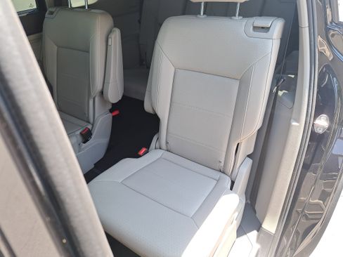 Certified 2023 Volkswagen Atlas SE w/ Panoramic Sunroof Package AWD/4WD image 15