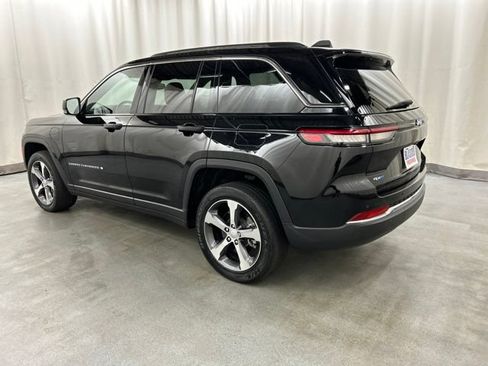 Used 2023 Jeep Grand Cherokee 4WD 4xe image 3