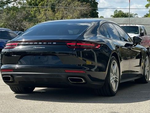Used 2019 Porsche Panamera image 10