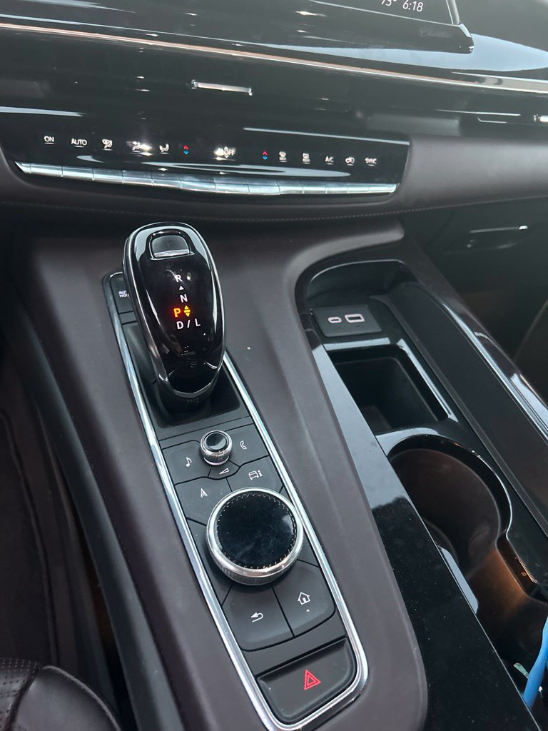 Used 2022 Cadillac Escalade Sport Platinum RWD image 5