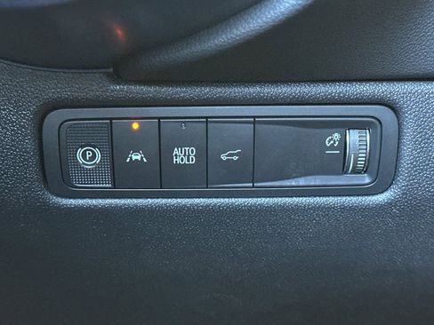 New 2026 Chevrolet Equinox EV LT w/ Convenience Package II FWD image 29